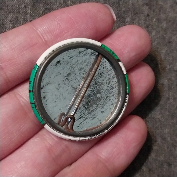 Vintage 1988 Smiley "If You're Rich I'm Single" Pinback Button American Gag Bag - Picture 2 of 3